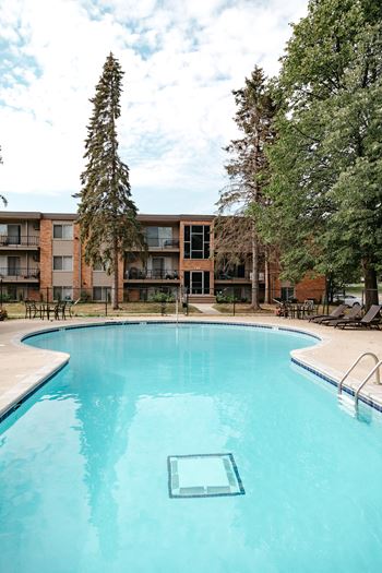 Garden Grove Apartments New Brighton MN Pool